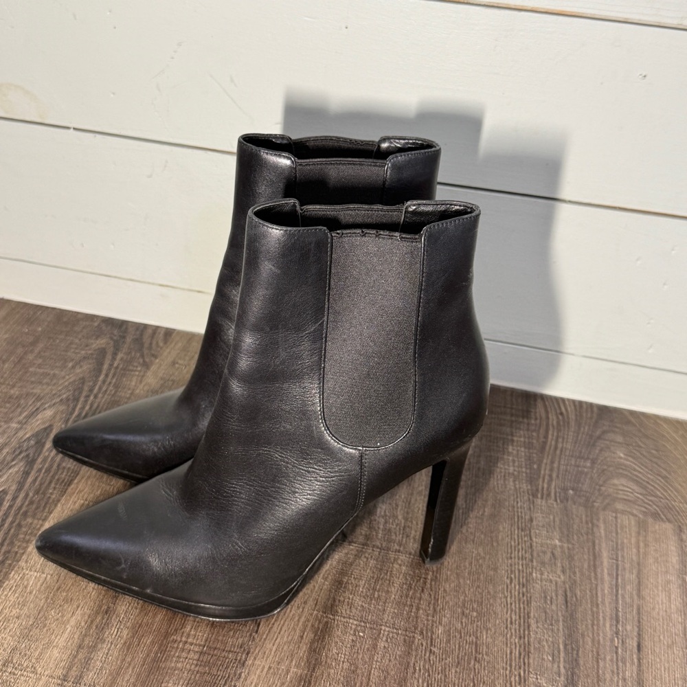 Michael‎ Kors black ankle heeled booties women's size 9